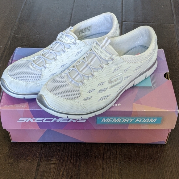skechers memory foam sneakers